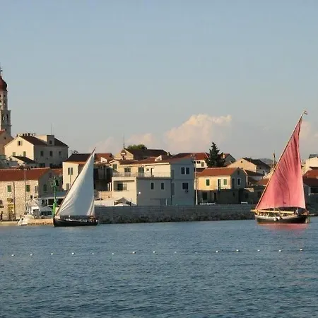 Lieber Himell 1 By Interhome